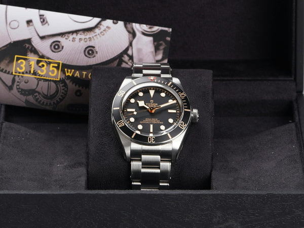 Tudor Black Bay 58 Specifications - Lug Width & Strap Size